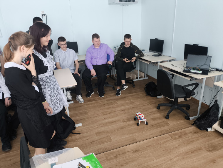 Мастер-класс по информатике "Робототехника"!.